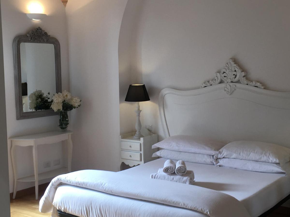 La Finestra Sul Colosseo B&B 1 Рим Экстерьер фото